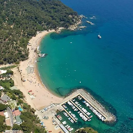 A 100mts De La Playa Con Ac * Lloret de Mar